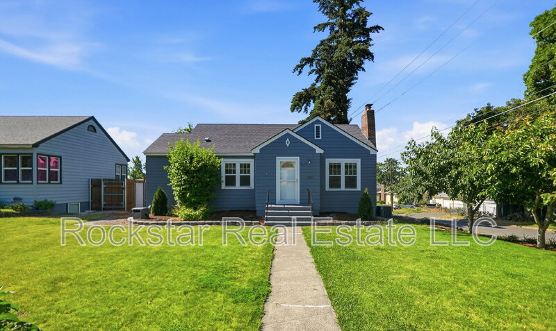 Spokane House: 3027 W Cleveland Ave