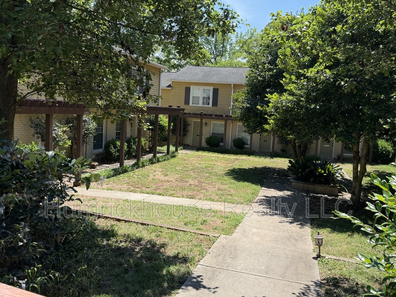 Charlotte Condo: 1215 Pinecrest Ave #7