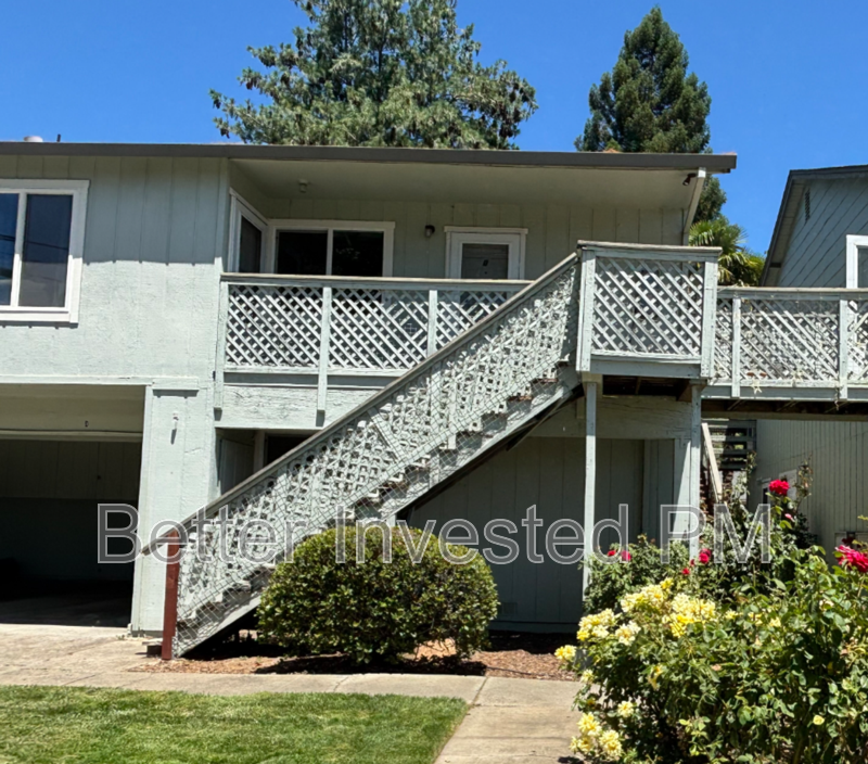 Ukiah Condo: 304 Cooper Ln