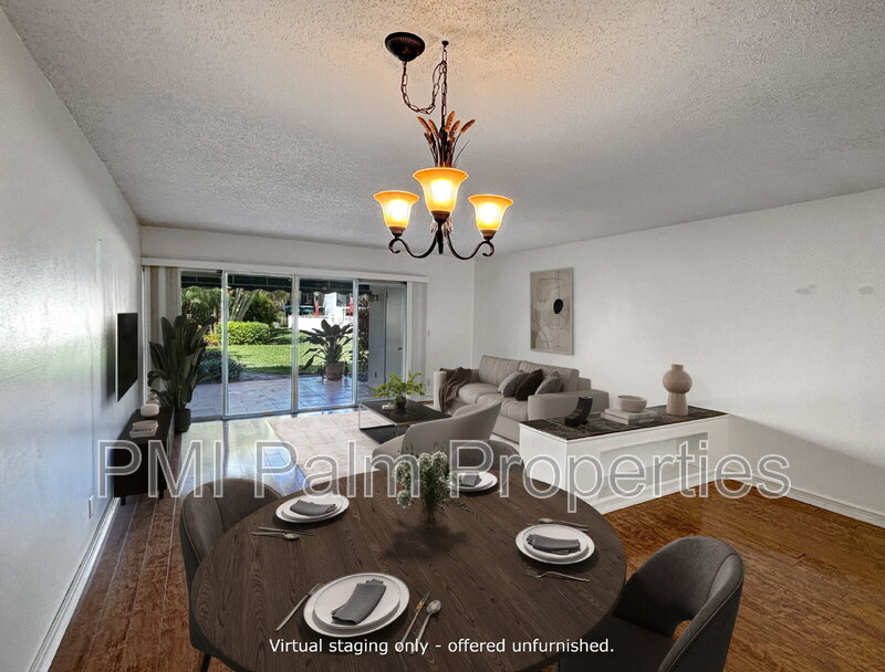 North Palm Beach Townhome: 390 Golfview Rd