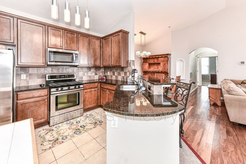 Leesburg Condo: 512 Sunset View Ter SE