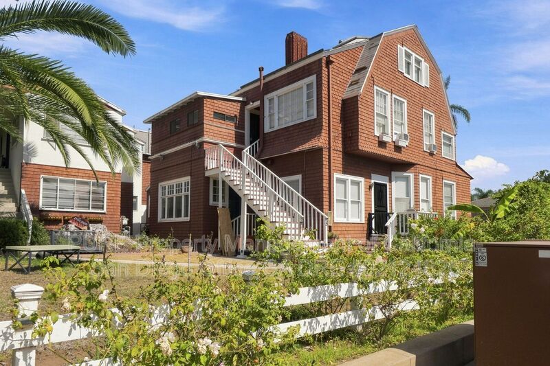 San Diego House: 114 Kalmia St