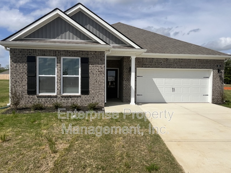 Oakland House: 85 Burr Oak Cv