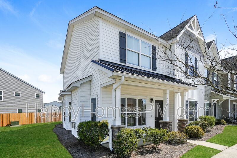 Goose Creek House: 236 Swallowtail Lane