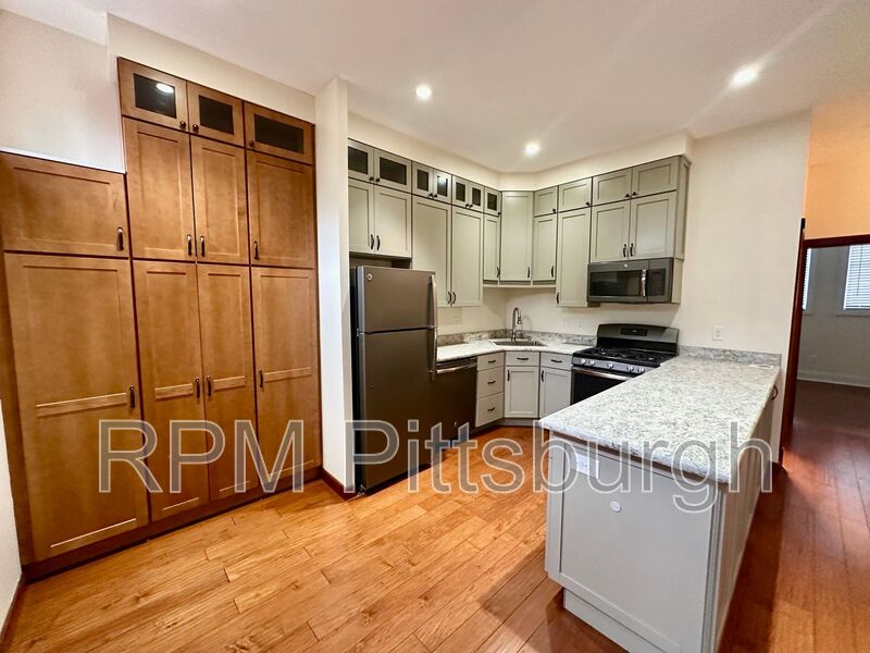 Pittsburgh House: 1222 Mimosa Way