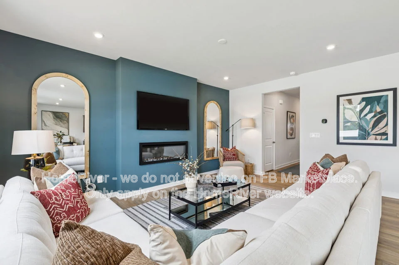 Locust House: 8054 Midas Ln