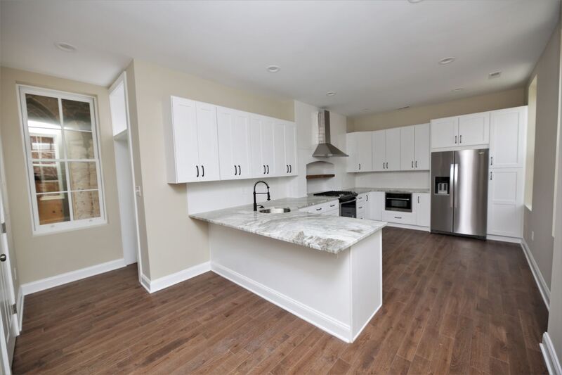 Baltimore House: 213 Wilson St