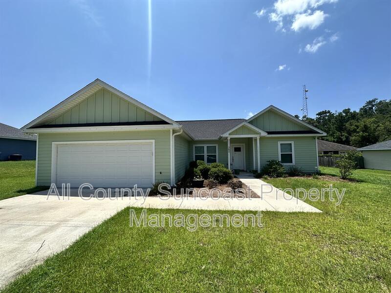 Monticello House: 345 Elliot Dr