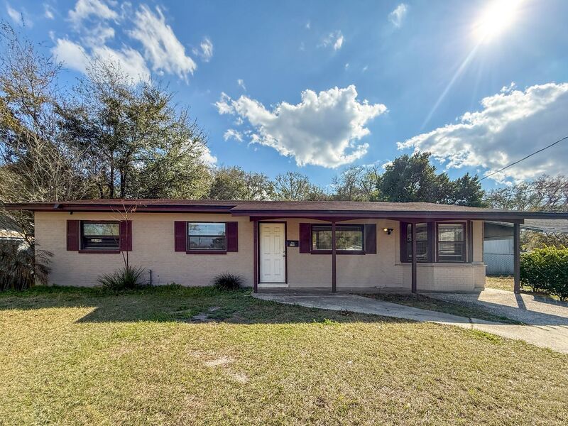Jacksonville House: 7740 Arble Dr