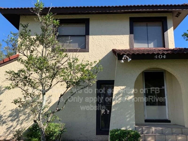 Kissimmee Townhome: 404 Hunter Cir