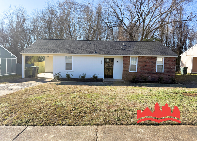 Memphis House: 3865 Kerwin Dr