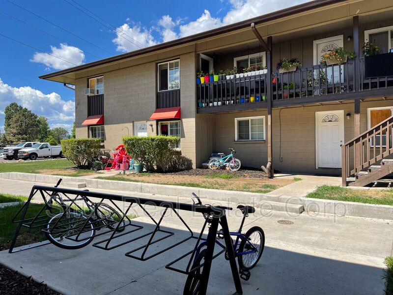 Lakewood House: 8153 W. 9th Ave.