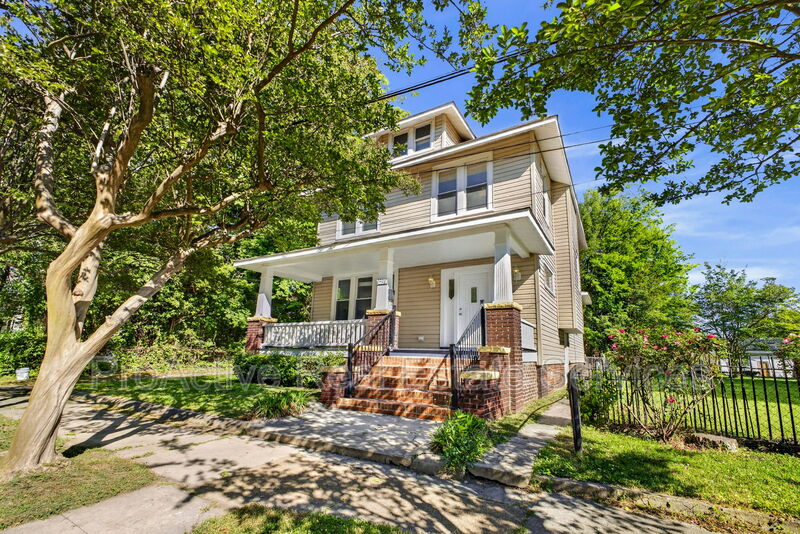 1008 Grayson Street 