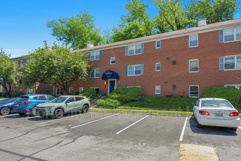 Baltimore House: 4407 Falls Bridge Drive Apt J