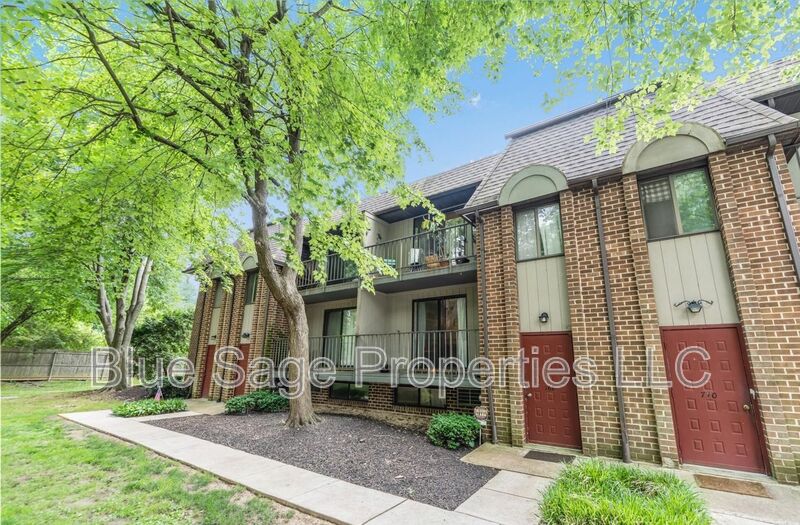 Wallingford Condo: 768 Putnam Blvd. A