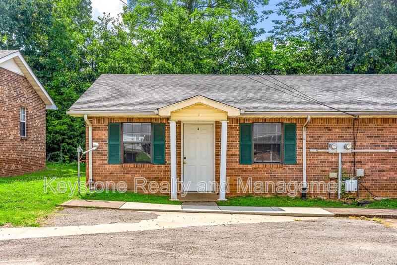 Unit 3
Oak Grove Condo: 1375 Thompsonville Lane