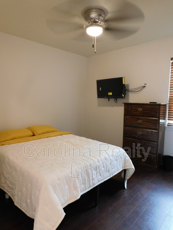 Charlotte House: A Avenue