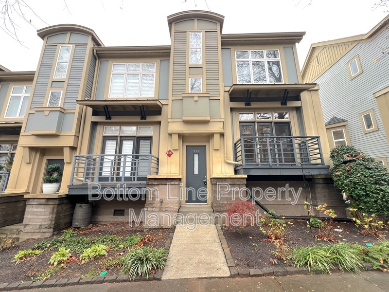 Charlotte Townhome: 738 Garden District Dr #39