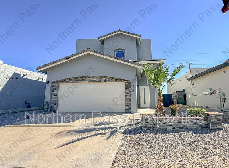 El Paso House: 2704 Tierra Oasis