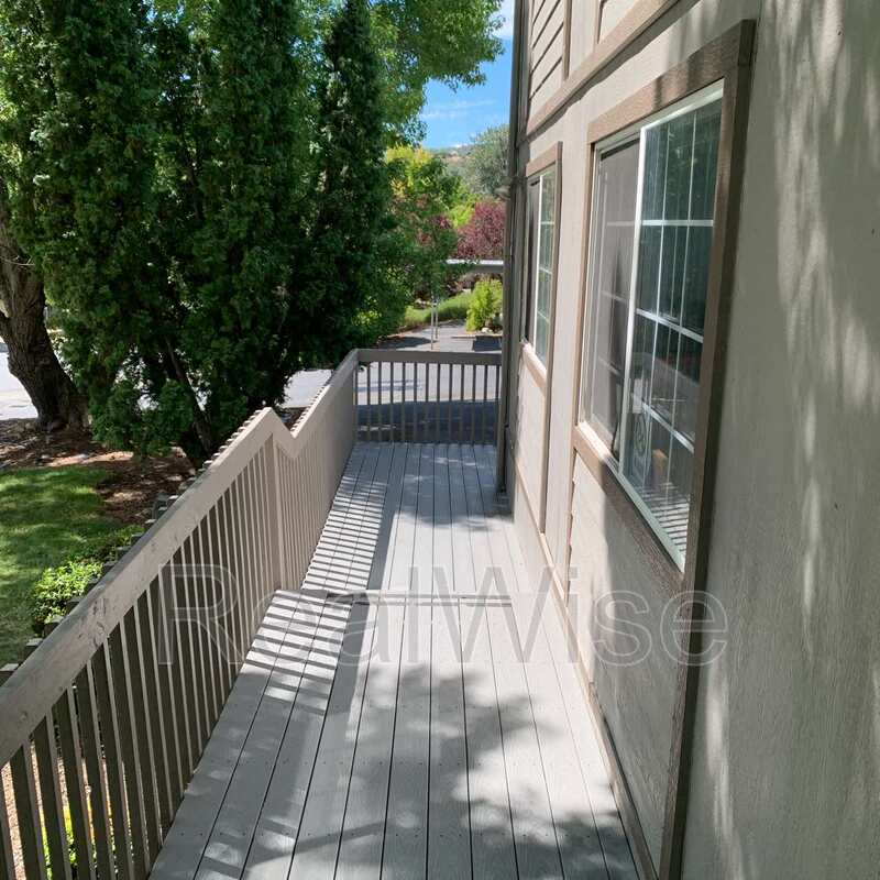 Grants Pass Condo: 2141 NW N Hill Dr