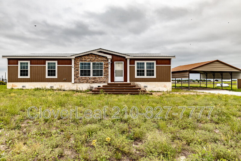 Natalia House: 413 Co Rd 6812
