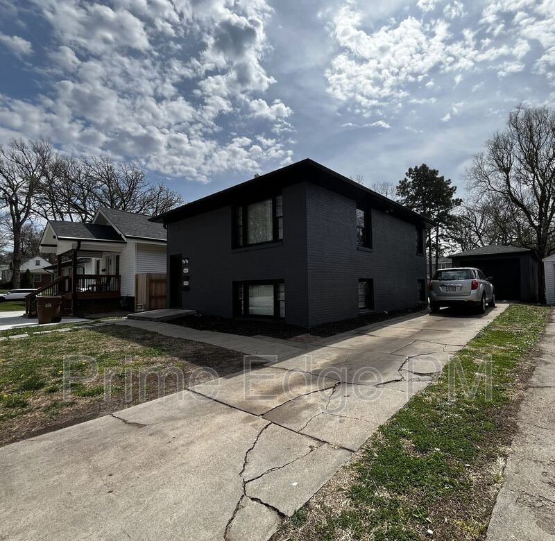 Lincoln House: 4027 F street - 4029