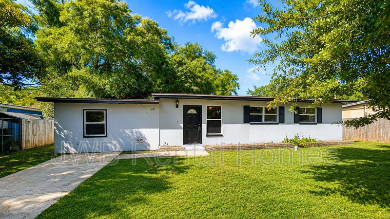 Jacksonville House: 7822 Dubois Dr