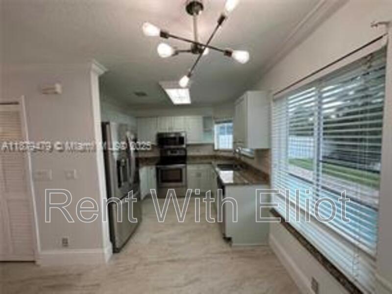 Cooper City House: 2611 Regalia Way