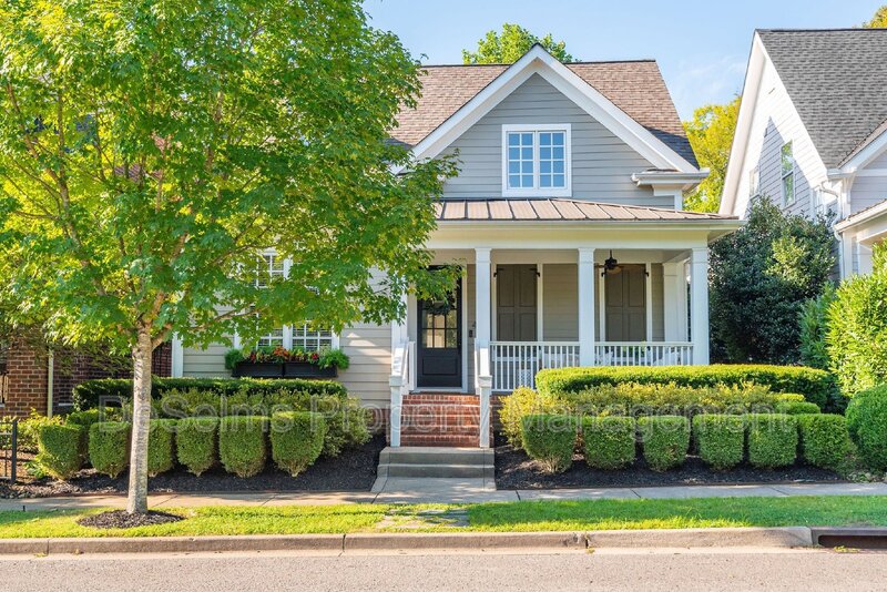Franklin House: 444 Wiregrass Lane