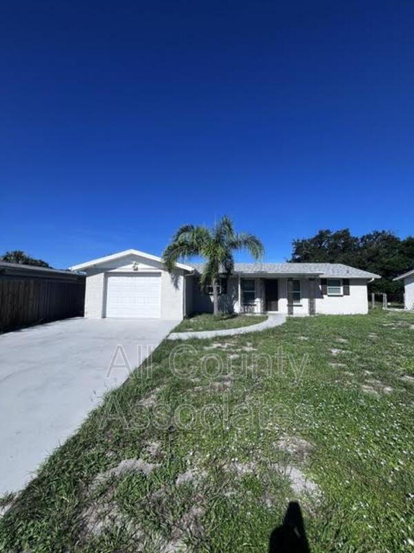 Main image for 11115 Yellowwood