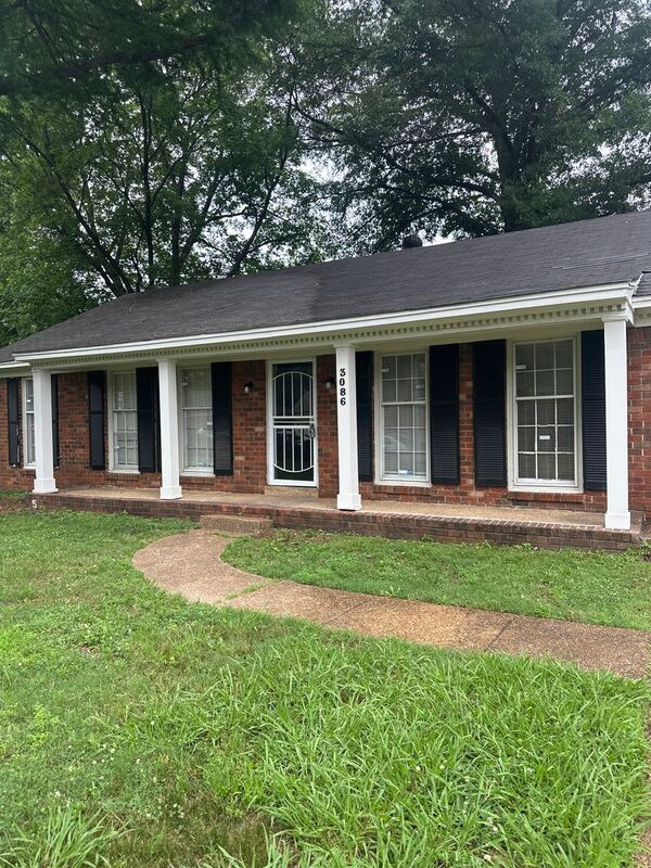 Memphis House: 3086 Dothan St