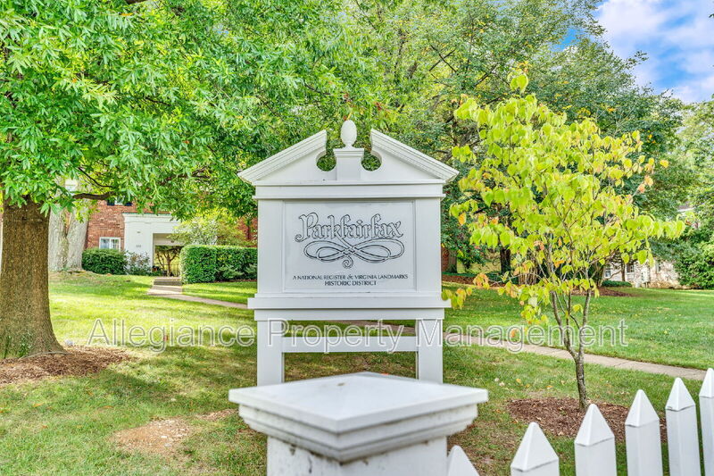 Alexandria House: 1726 Preston Road