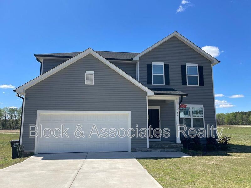 Smithfield House: 52 Shining Pearl Ct