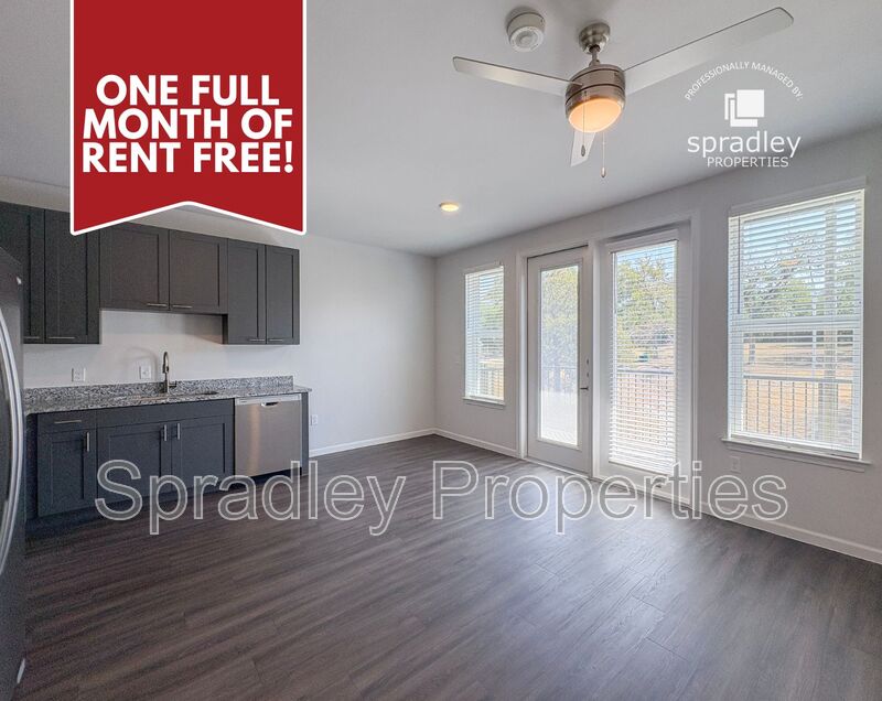 Belton Condo: 710 Shine St, Apt 1302