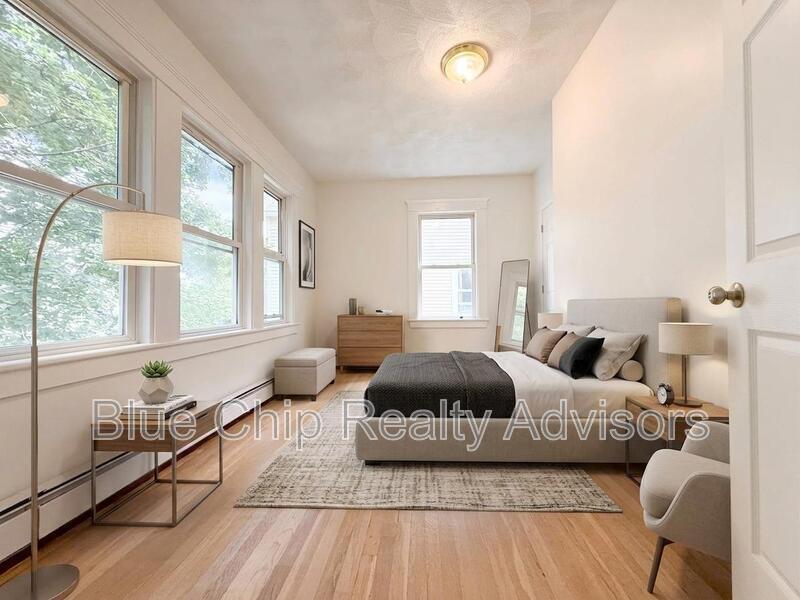 Lynn Condo: 7 Holland Ave