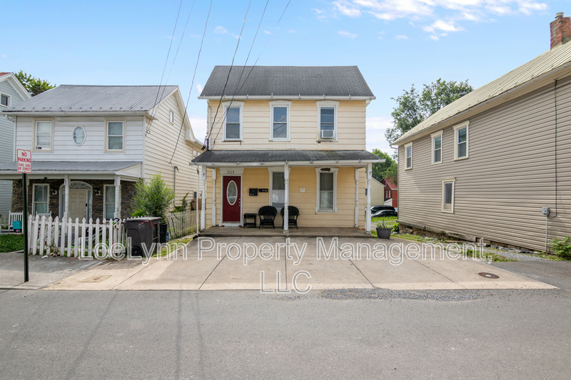 Martinsburg Condo: 311 Boyd Ave
