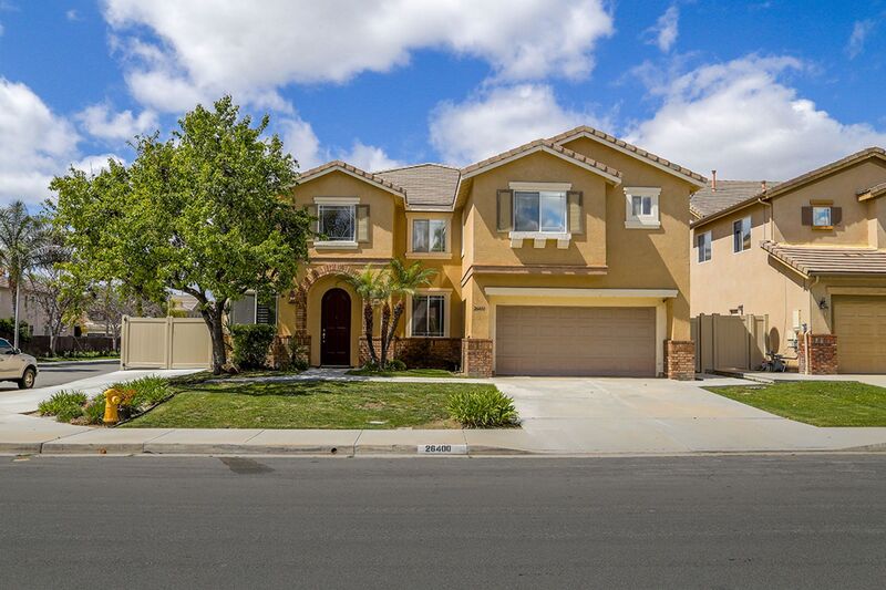 Murrieta House: 26400 Castle Ln