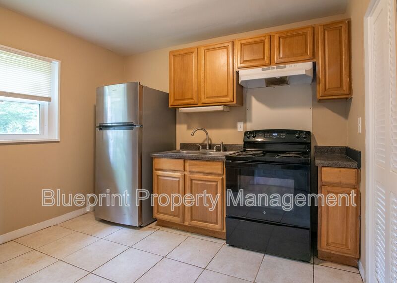 Birmingham House: 252 Meadowdale Avenue