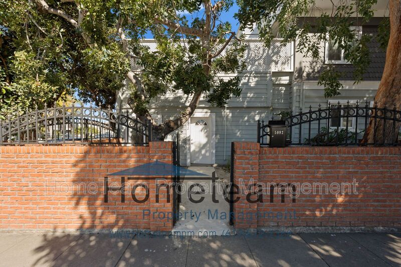 San Diego Condo: 5082-92 Lotus St