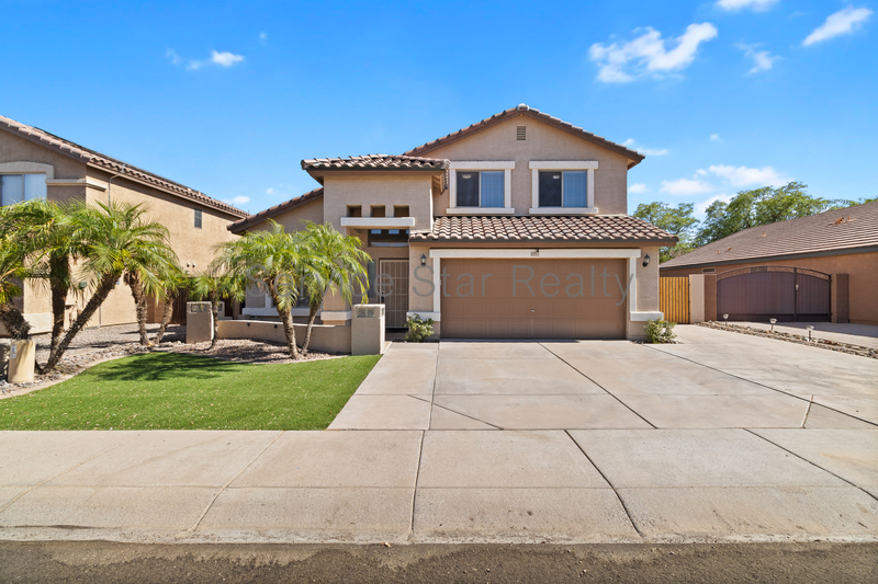 Surprise House: 15957 W Cottonwood St