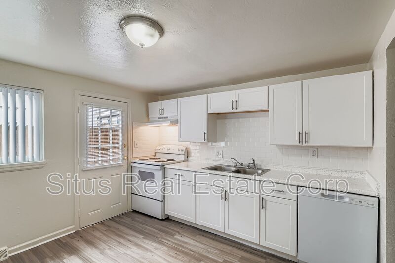 Lakewood House: 8185 W. 9th Ave.