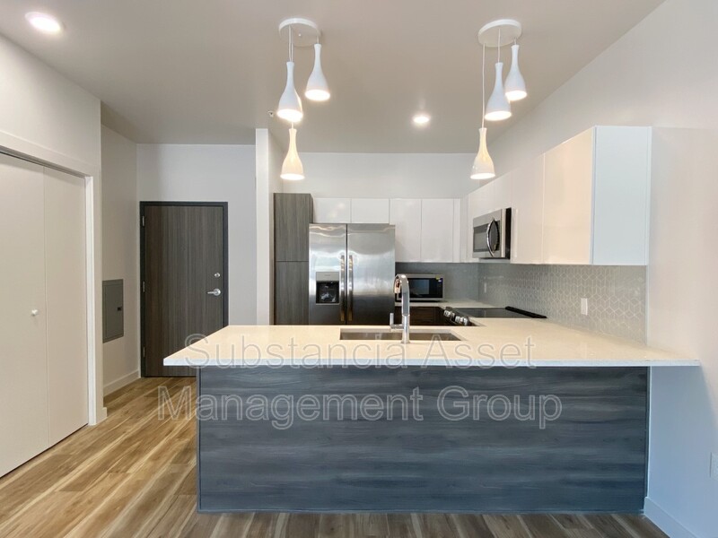 Midwest City Condo: 1683 Midtown Place - 107