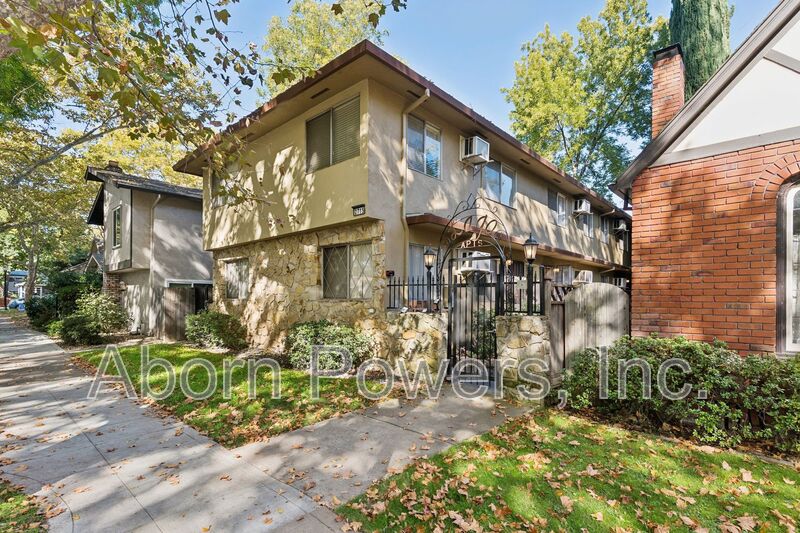 Sacramento House: 2715 D Street