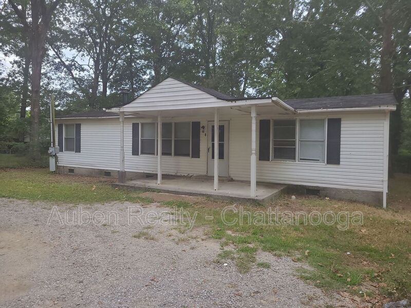 Chattanooga House: 1029 B Grays Drive