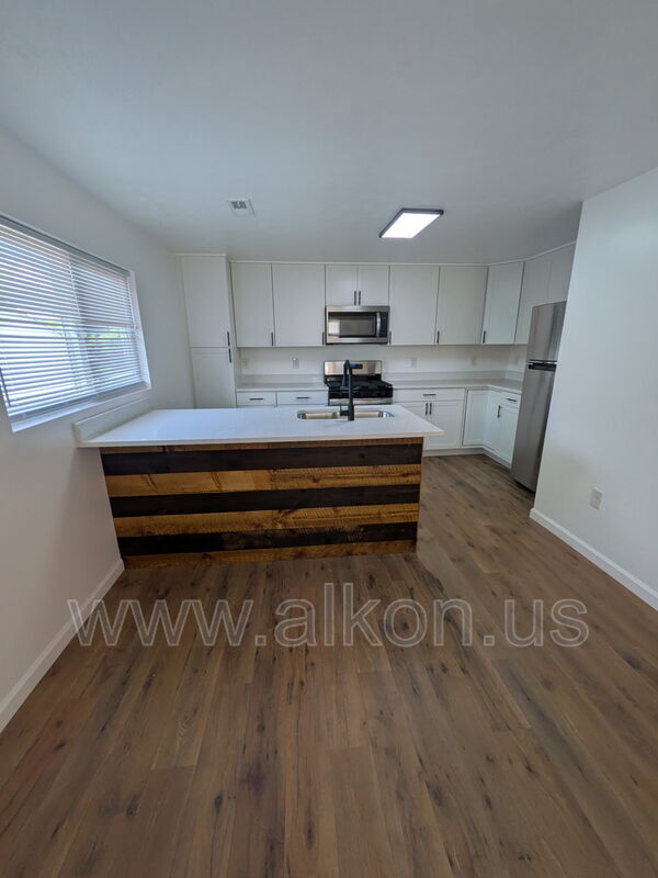 Pittsburgh Condo: 949 Perry Hwy