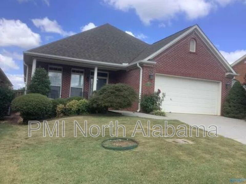 Madison House: 134 Canterbury Drive
