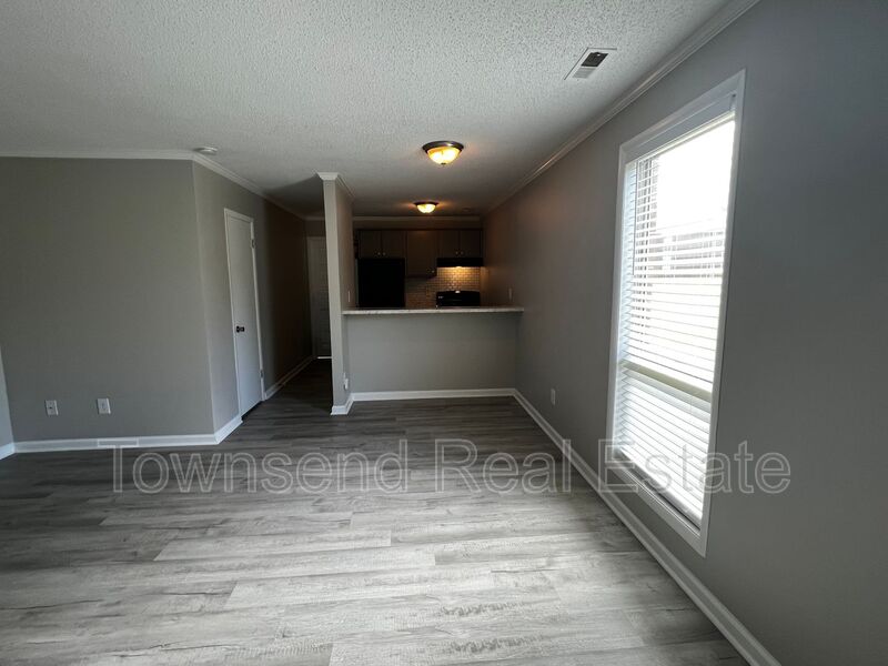 Fayetteville House: 5846-B Century Oaks Drive