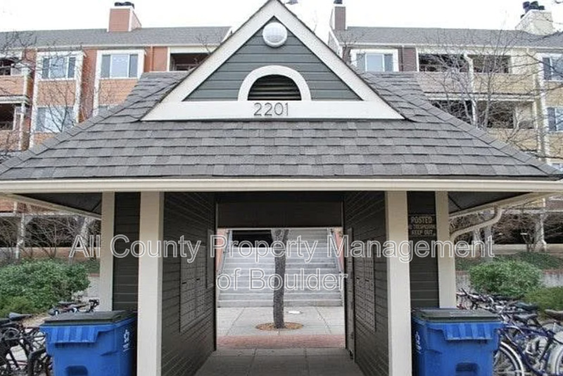 Boulder Condo: 2201 Pearl Street