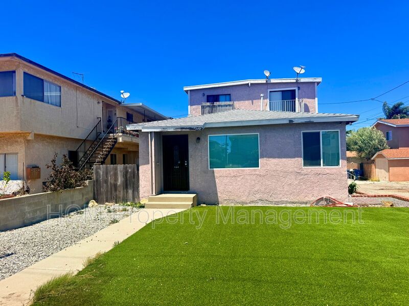 San Pedro House: 922 W 25th St