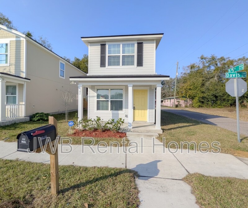 Jacksonville House: 2342 Davis St N